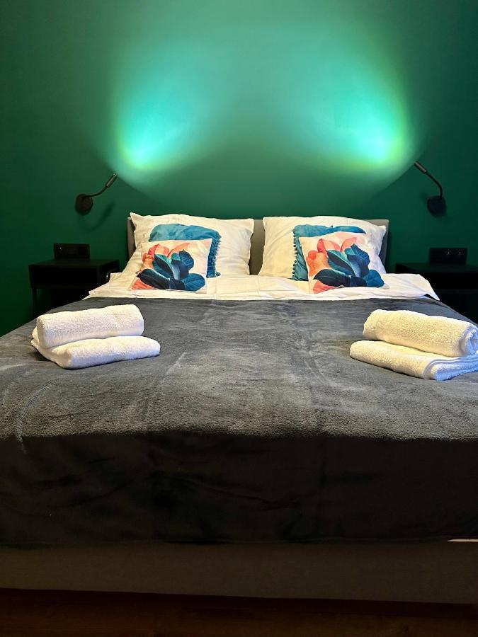 Jazz Apartament Czestochowa Centrum 2-Bedroom Zewnętrze zdjęcie